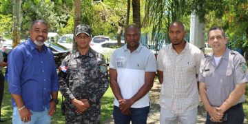 Policía investiga a más de 30 “limpiavidrios” y vendedores ambulantes por agresión de que fue víctima camarógrafo de RNN y Telecentro