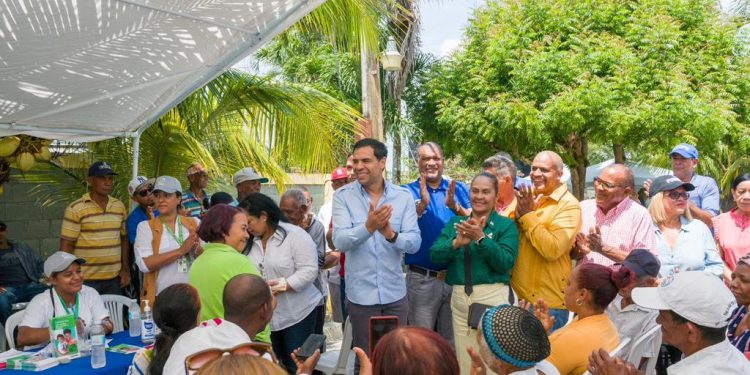 Roberto Ángel ratifica el compromiso del presidente Abinader de que inclusión llegue a cada rincón del pais