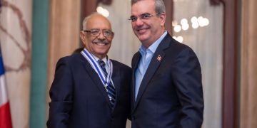 Abinader condecora a Rafa Gamundi con Orden de Duarte, Sánchez y Mella
