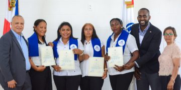 DGDC GRADÚA 250 PERSONAS EN DIFERENTES CURSOS TÉCNICOS EN LA PROVINCIA MARÍA TRINIDAD SÁNCHEZ