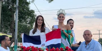 Con algarabía y entusiasmo reciben la Miss República Dominicana en Sánchez Ramírez
