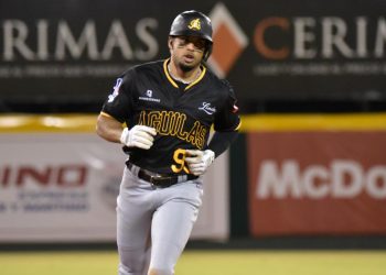 Con jonrones de Lagares, Morel y Palka Águilas ganan tercero en línea.