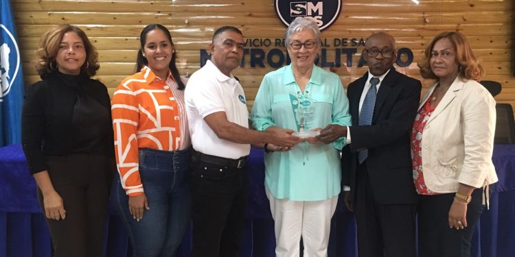 Cipesa culmina tercer diplomado. Reconoce a la exministra de Salud, Altagracia Guzmán Marcelino, y juramenta nuevos miembros.
