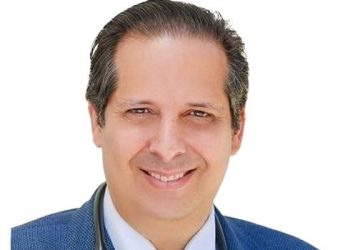 Designan a Víctor Atallah como nuevo ministro de Salud Pública