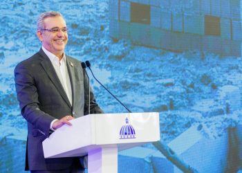 Abinader enumera construcciones, afirmando que solo Obras Públicas entregó más de 300 obras sobre  RD$71 mil millones