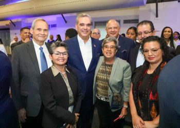 Abinader exhorta ciudadanos a votar para consolidar democracia