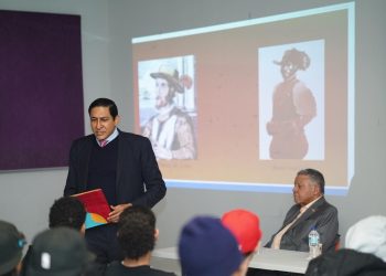 Iván Gatón imparte charla a jóvenes en España con apoyo de Embajada RD