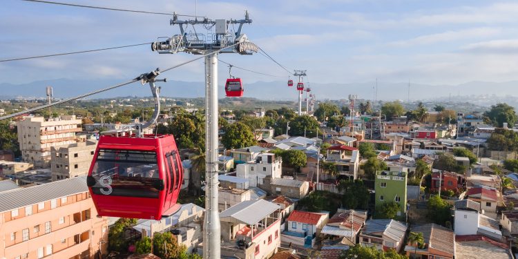 Inauguran tramo I del Teleférico de Santiago