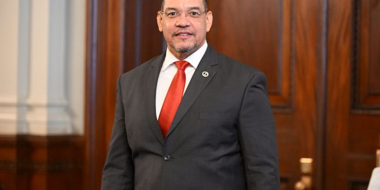 Director de Defensa Pública y AIDEF se unen en la OEA para elevar estándares de justicia en las Américas