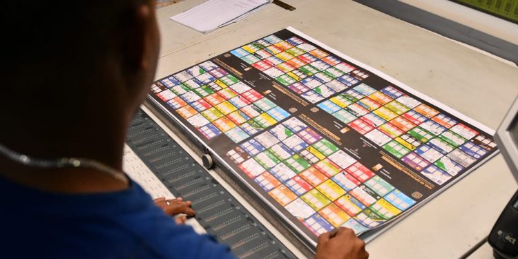 JCE inicia impresión de boletas para las elecciones presidenciales y congresuales