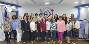 Bioanalistas jubiladas exigen al presidente Abinader revisar y subir pensiones
