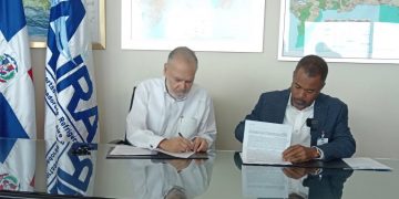 Ministro de Medio Ambiente y el Presidente de los importadores de Equipos de Refrigeración suscriben acuerdo para reducir emisión de gases que afectan capa de Ozono