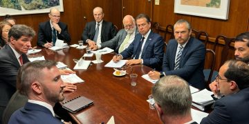 RD y E.E.U.U acuerdan posicionar al país como destino para inversiones en semiconductores
