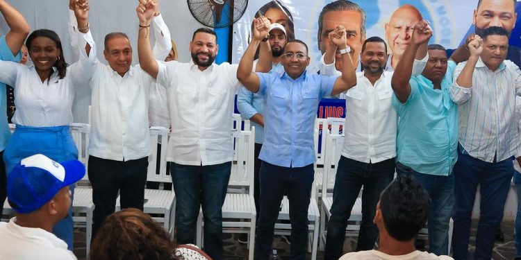 Excandidato a alcalde del PLD por Las Terrenas, Randy Esteban, anunció su apoyo a la candidata a diputada del PRM Carmen Williams