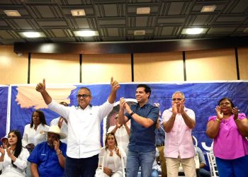 Roberto Ángel dice en Dajabón habrá «votos a montones» para reelegir a Abinader y ganar el Congreso