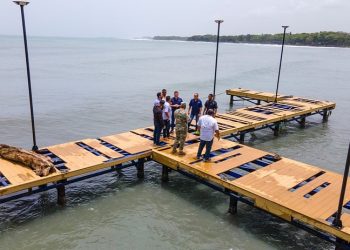 Jean Luis Rodríguez supervisa muelles tras paso de huracán Beryl