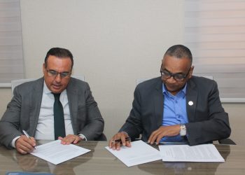 Centro de investigación Two Oceans In Health y la Sociedad Dominicana de Obstetricia y Ginecología firman acuerdo