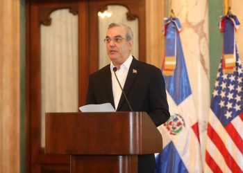 Proponen al presidente Abinader pagar deuda a Venezuela con alimentos