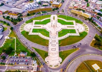 Deligne Ascención resalta en Perú la inversión US$ 1600 MM en mejorar la conectividad vial RD