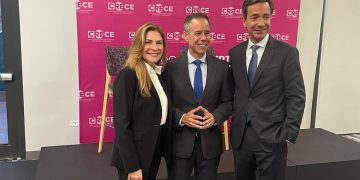 Carolina Mejía participa en conversatorio sobre desarrollo de ciudades en Puerto Rico