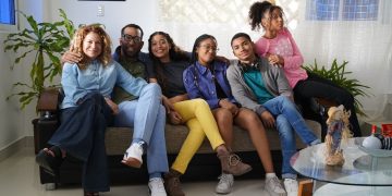 «La Familia Espejo», la primera serie familiar de la TV dominicana, desde el domingo 13 de octubre por RTVD