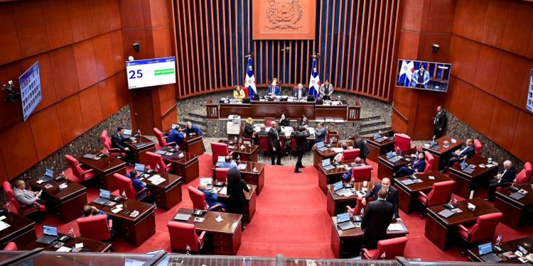 Senado escoge a unanimidad titulares y suplentes de la JCE para periodo 2024-2028