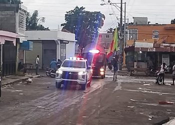 Despliegue policial custodiando grupos de Gagá  haitiano causa indignación en San Luis