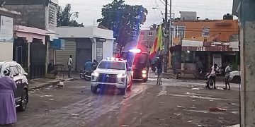Despliegue policial custodiando grupos de Gagá  haitiano causa indignación en San Luis