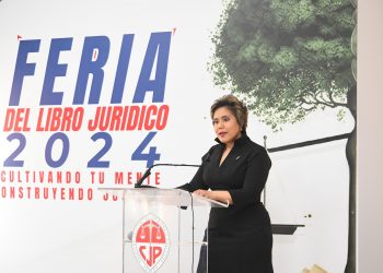 María Elena Vásquez plantea aumentar competividad para impulsar  economía
