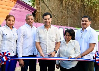 Roberto Ángel revela han inaugurado 143 Paseos de los Colores; con 71,089 m2 de arte público plasmado