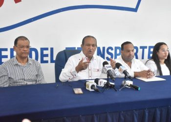 GOBIERNO Y TRANSPORTISTAS ACUERDAN REVISION TARIFARIA