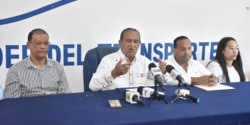 GOBIERNO Y TRANSPORTISTAS ACUERDAN REVISION TARIFARIA