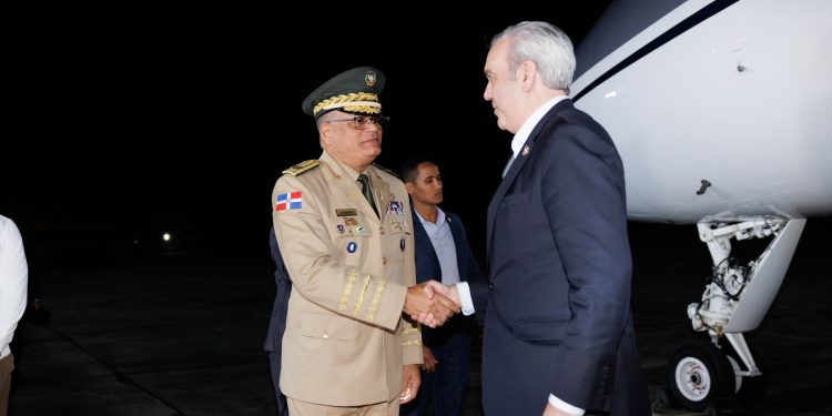 Abinader retorna al país tras participar en Conferencia Internacional de Energía en Guyana