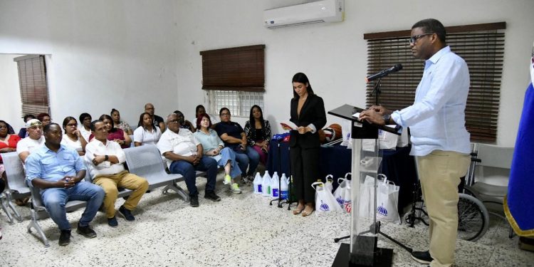 Propeep entrega kits de higiene y otros insumos al Centro de Rehabilitación Psicosocial en Pedro Brand