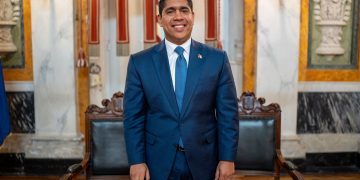 Consulado en Génova presenta plataforma digital a comunidad dominicana en Liguria