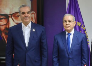 Abinader se reúne con el expresidente Medina para fortalecer posición ante crisis haitiana
