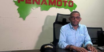Fenamoto solicita colaboración a la Embajada de EE.UU. para mejorar educación vial en RD