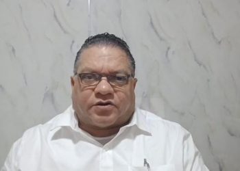 Mario Díaz exige destitución de Directora Movilidad Sostenible INTRANT, por fracaso en control giros a la izquierda