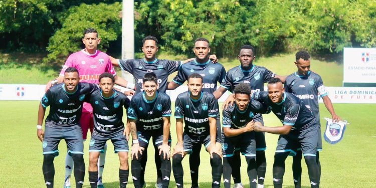 Salcedo FC vence a Atlántico y se mantiene la cima del torneo