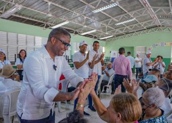 Sector Nuevo Amanecer en SDE, recibe con entusiasmo jornada social “Primero Tú” de Propeep