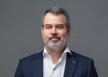 Dr. Miklos Lukacs impartirá conferencia en Santo Domingo: “El Ser Humano y la Amenaza Tecnológica: De la IA al Transhumanismo”