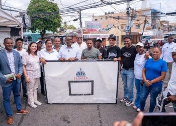 Robert Polanco asegura el Gobierno realiza una intervención integral y sostenida en el sector Capotillo