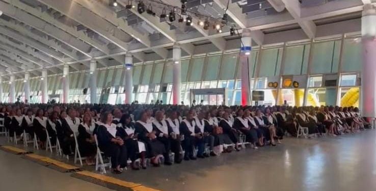 UFHEC gradúa 1,131 profesionales y otorga Doctorado Honoris Causa al Dr. Julio Hazim