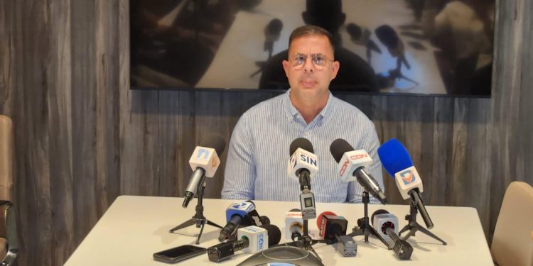 AUTORIDADES Y EMPRESARIOS CHINOS, AFECTADOS CON CIERRE DE NEGOCIOS, INICIARAN DIÁLOGO