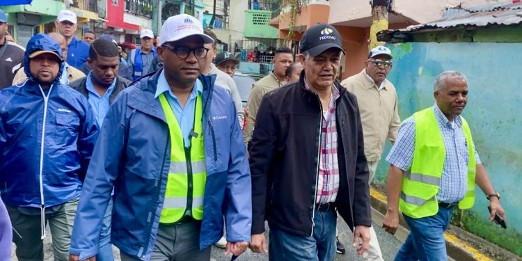 Propeep y alcaldía SDO despliegan respuesta social en sectores afectados por Melissa