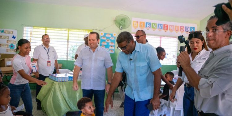 Propeep retoma su agenda de jornadas “Primero Tú”, tras paso de Melissa; en Villa Isabela