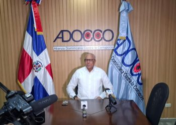 Adocco asegura Abinader no violaría Constitución al mantener a Guzmán Peralta en la Policía
