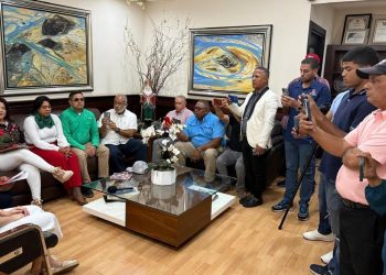 La Alcaldesa Amparo Custodio Anuncia la Inauguración del Parque Mágico de la Navidad 2025
