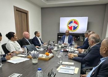 Hermandad de Veteranos y VCCA avanzan en acuerdo para instalar Centro de Atención Primaria con estándares internacionales