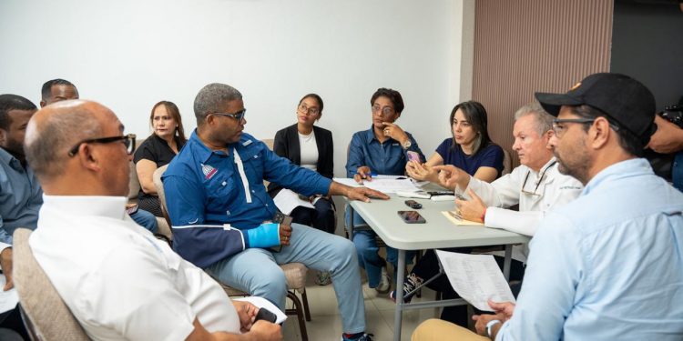 Propeep y Desarrollo Barrial supervisan y coordinan intervenciones del “Gobierno Contigo” en La Altagracia